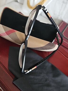 Burberry Eyeglasses & Hard Case & Cleaning Cloth.